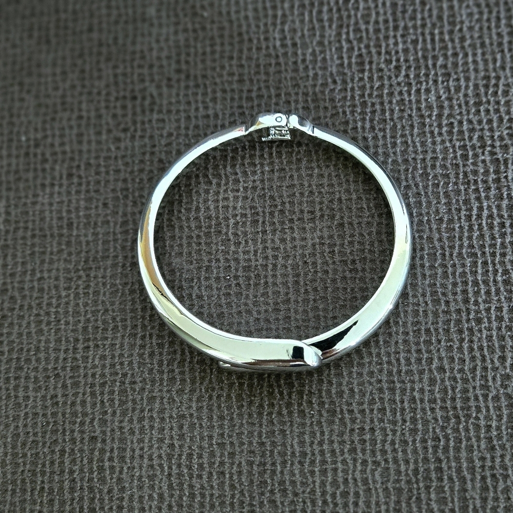 House🏠 of Harlow 1960 Silver🤍 Bypass Cuff Bracelet - NWT - Picture 7 of 16